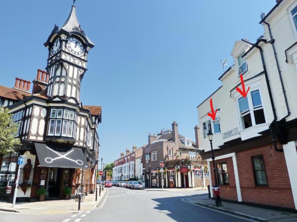 The Clock Tower Apartment - Spacious, Modern, 2 Bed Room Apartment , Southsea With Free Parking - Sleeps 4 Portsmouth Esterno foto