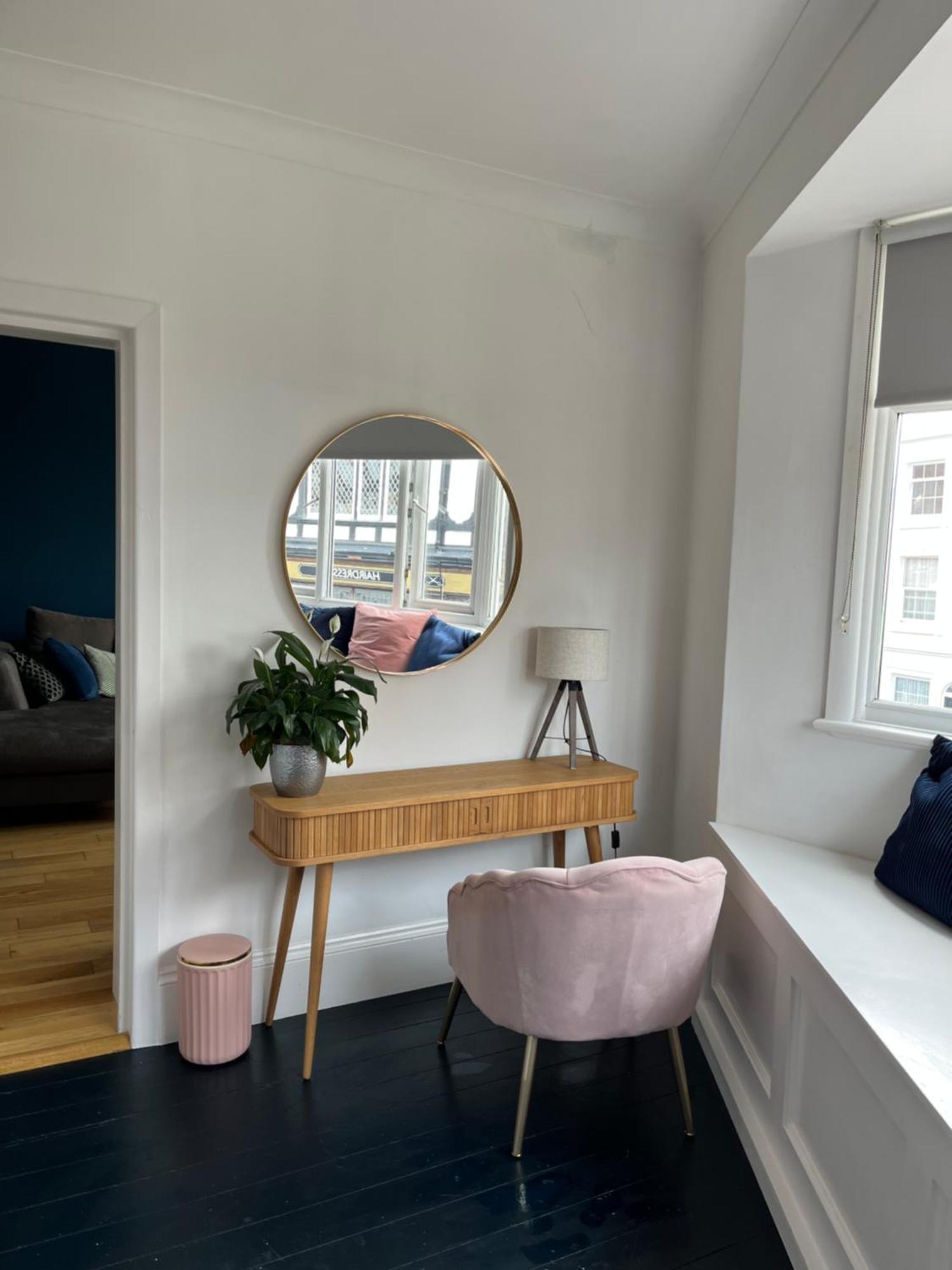 The Clock Tower Apartment - Spacious, Modern, 2 Bed Room Apartment , Southsea With Free Parking - Sleeps 4 Portsmouth Esterno foto
